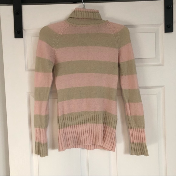 Striped & Soft Turtleneck 🍉 - Picture 2 of 3